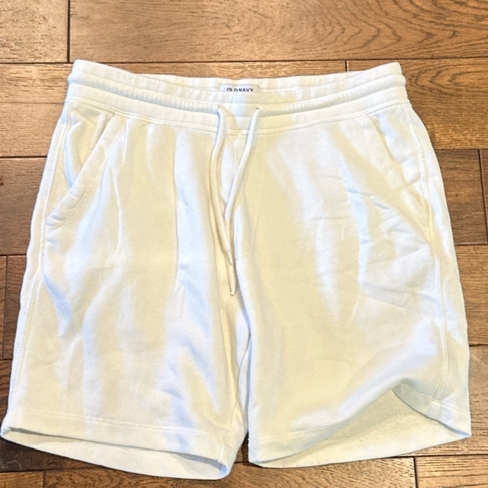 Old navy white shorts